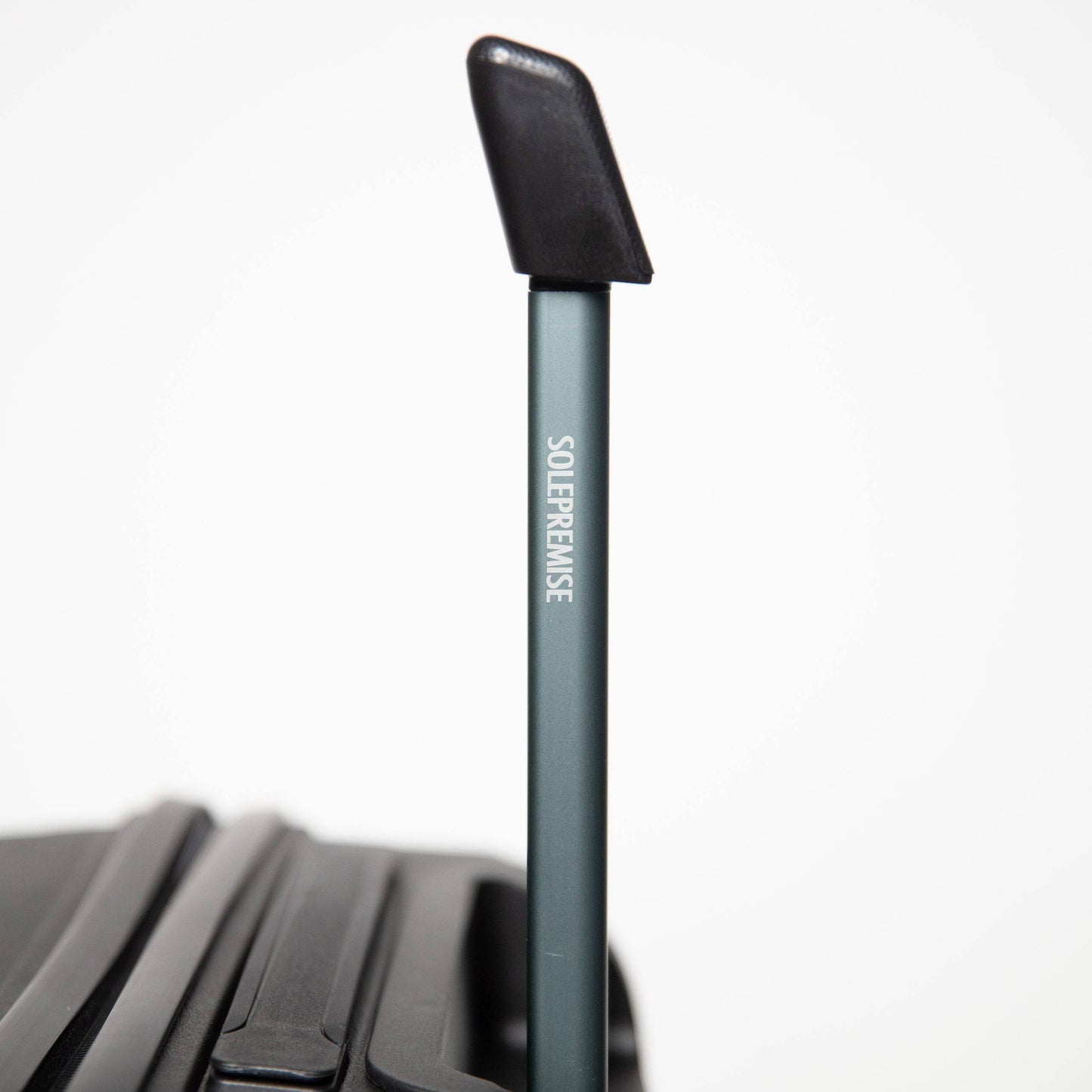 24-inch Black Hardcase Roller Luggage