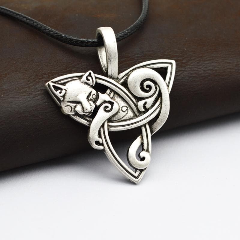 Ancient Treasures' Celtic Cat on Triquetra Stainless Steel Necklace